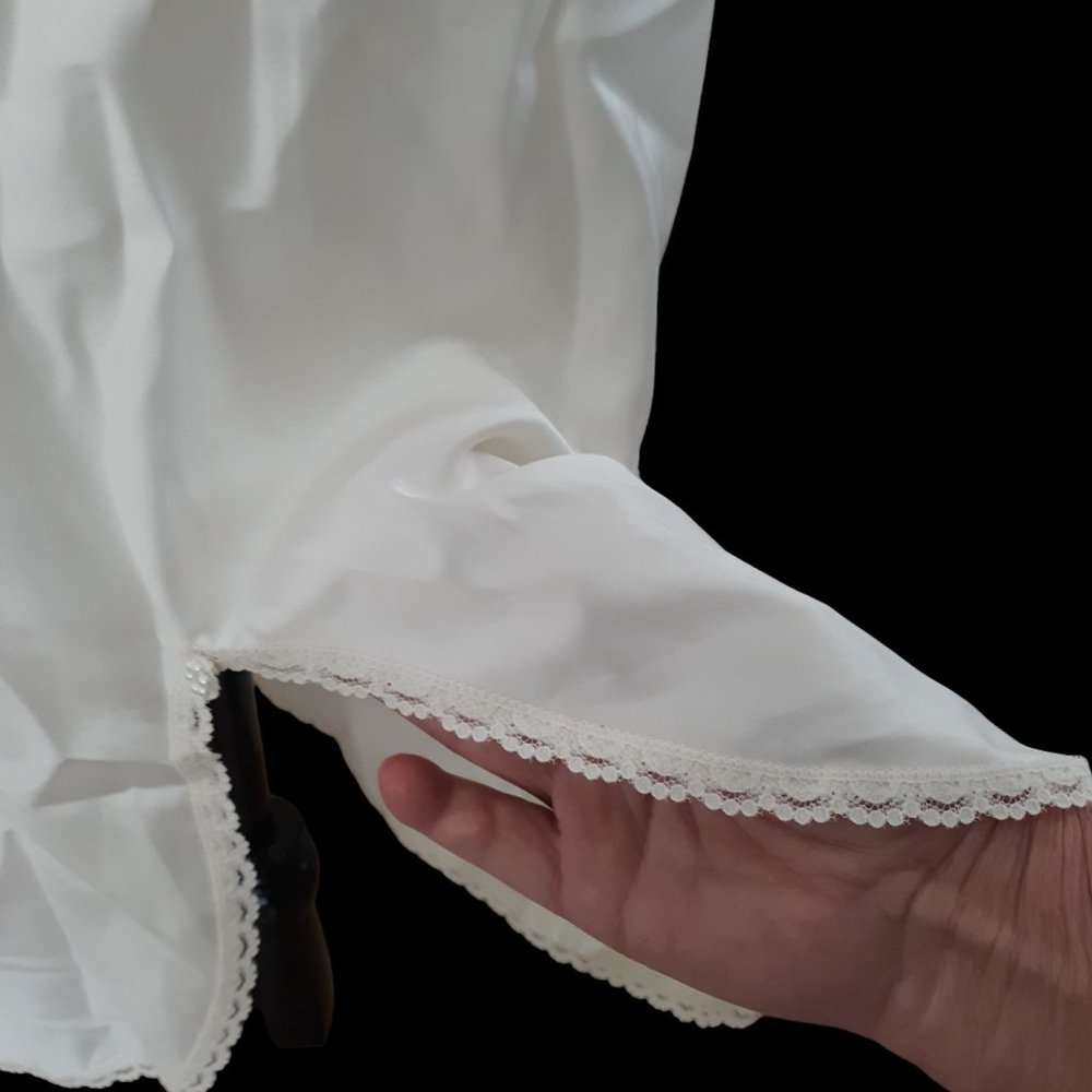 Warner's Slip New VTG 80s Perfect Measure Long Silky Lace Pearl Accent USA Made